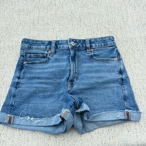 American Eagle “Mom Short” Jean shorts size 4